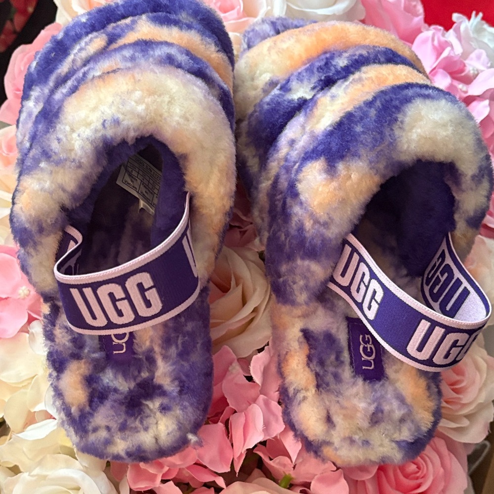 Esoecial UGG Purple and Cream Fluffy Sandals